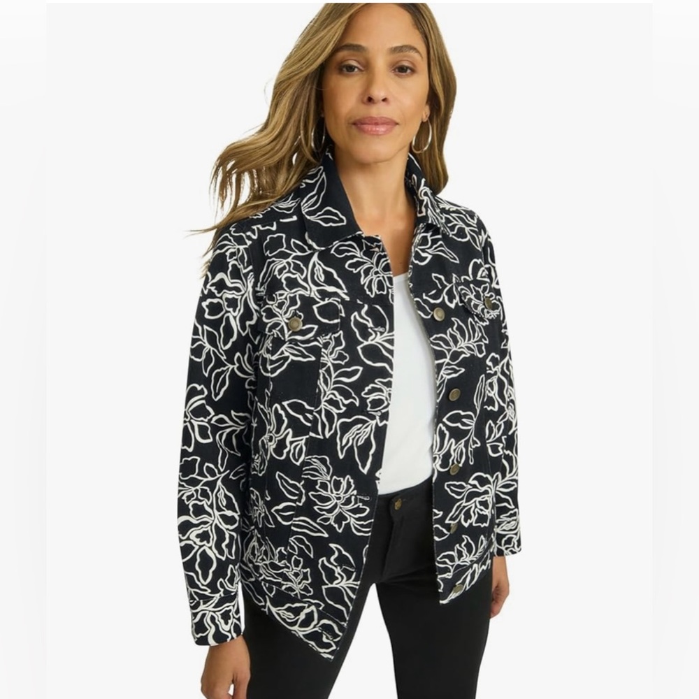 N.K.D women’s16 button front blazer black with white raised stitching 3/4 sleeve